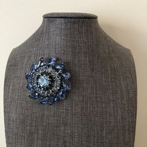 Vintage Juliana open back blue rhinestone brooch